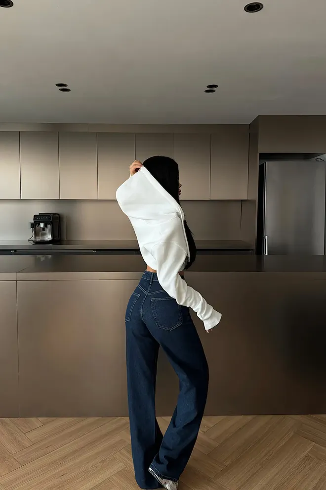 EYYO ATELIER White Slim Fit Zip Up Crop Cardigan With Hooded Neck Wholesale Clothing Spring