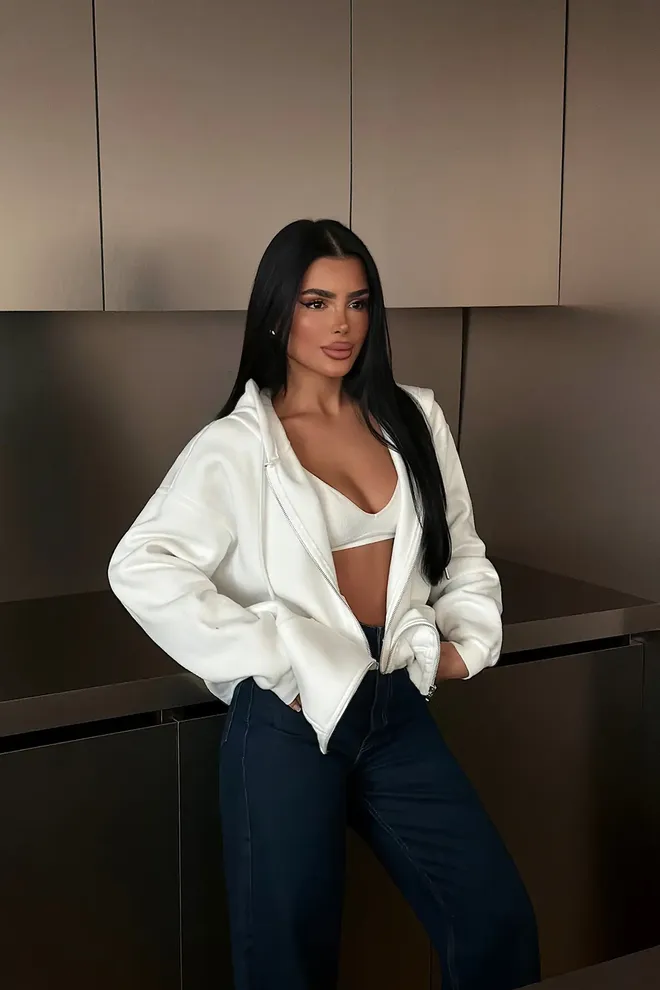 EYYO ATELIER Biely Oversized Kardigán Na Zips S Kapucňou Veľkoobchod s oblečením Neformálny