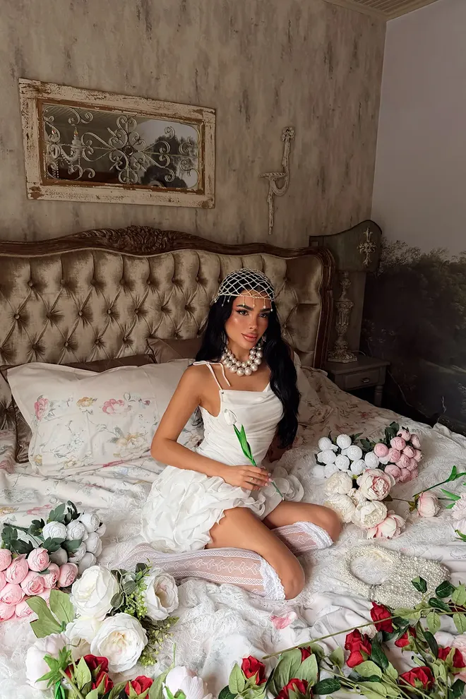 EYYO ATELIER Biała Elegancka Seksowna Mini Halka Hurtowa sprzedaż odzieży Wiosna