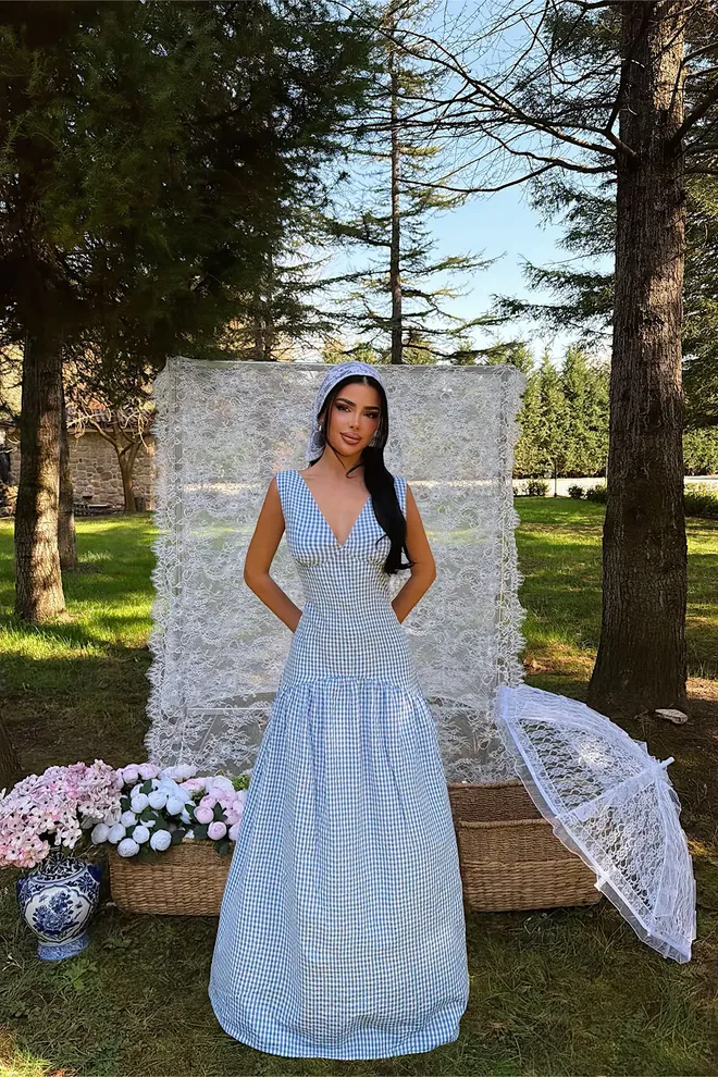 EYYO ATELIER Vestido Azul Ajustado Con Falda Acampanada Escote En V Y Mangas Tipo Capa Ropa al por mayor Casual