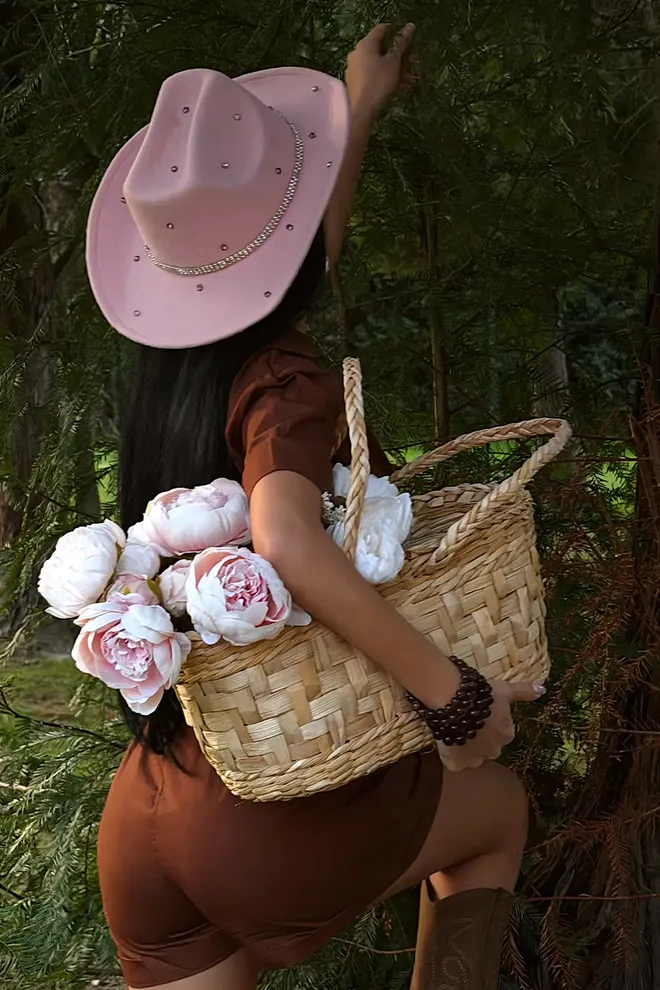 EYYO ATELIER وزرة بني بقصة ضيقة وأزرار مع ياقة غائرة ملابس بالجملة بوهو