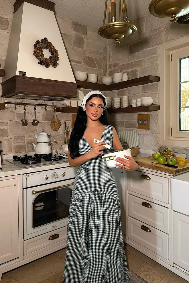 EYYO ATELIER Black Fit And Flare Checkered V Neck Dress Wholesale Clothing Vintage