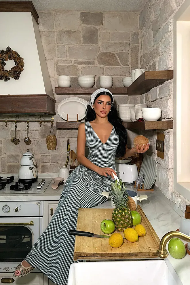 EYYO ATELIER Black Fit And Flare Checkered V Neck Dress Wholesale Clothing 1