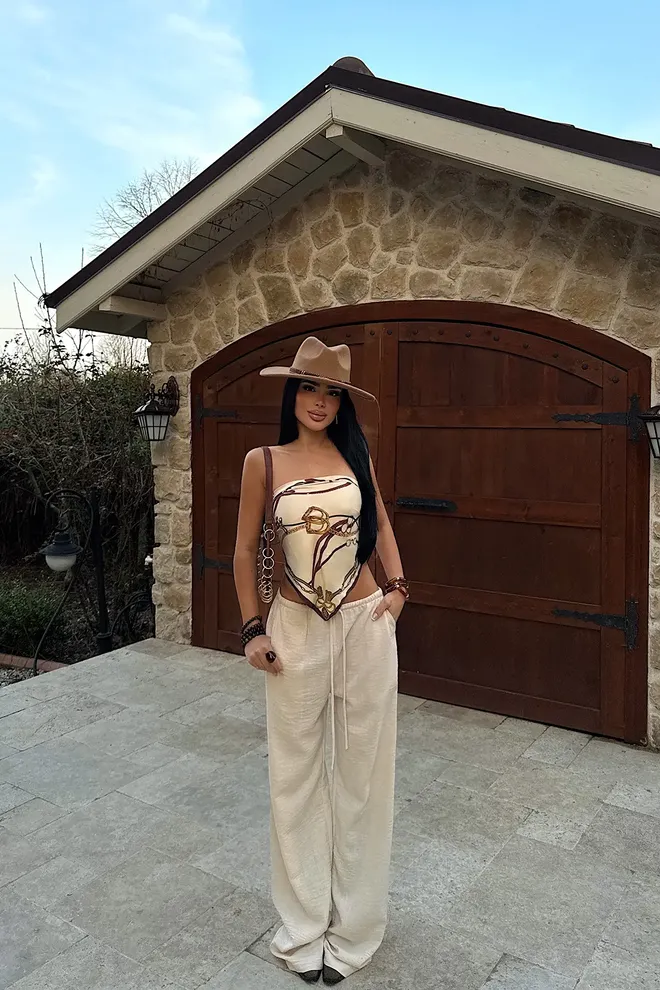 EYYO ATELIER Бежови Палазо Панталони С Широк Крачол И Връзка На Талията Дрехи на едро Небрежен