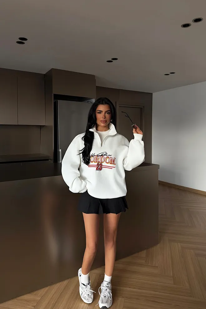 EYYO ATELIER Biała Bluza Oversize Z Kapturem Hurtowa sprzedaż odzieży Casual