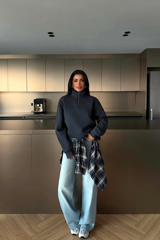 EYYO ATELIER Crni Karirani Oversized Pulover Veleprodaja odjeće Ležerni