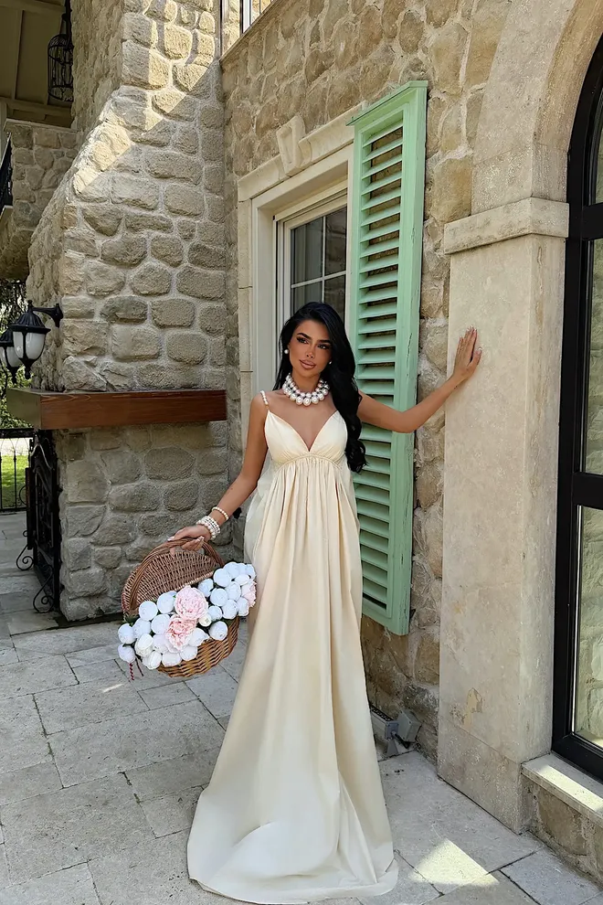 EYYO ATELIER Vestido Slip Bege Elegante Com Decote Profundo Roupas por atacado Vintage