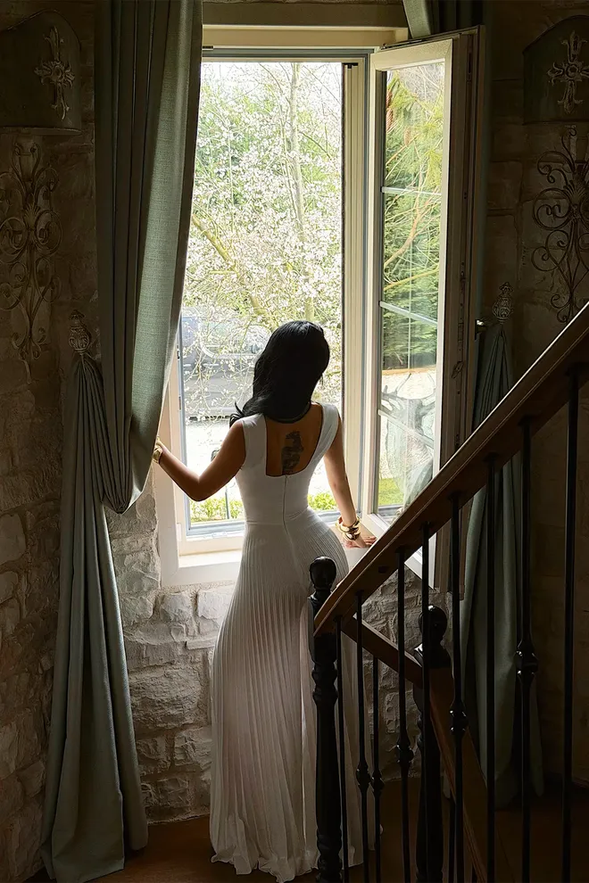 EYYO ATELIER Witte Slim Fit Mouwloze Elegante Jumpsuit Groothandel Kleding Sexy