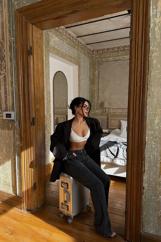 EYYO ATELIER Black Mom Jeans Wide Leg Buttoned Closure Wholesale Clothing Spring