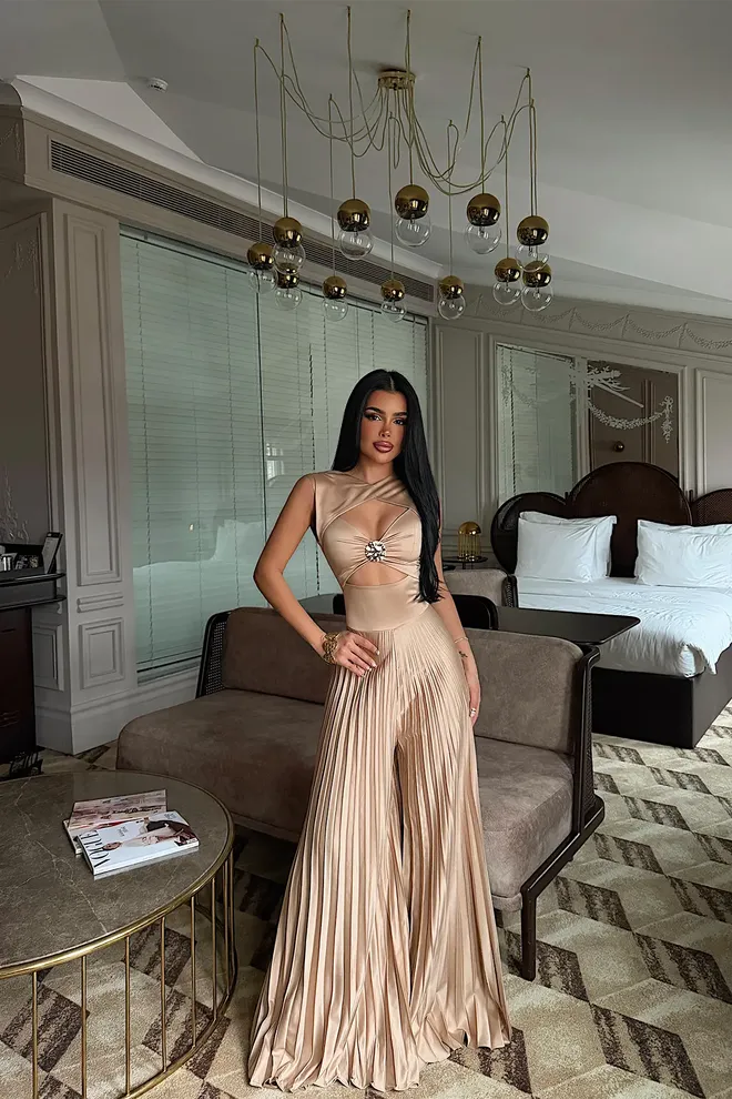 EYYO ATELIER Beige Slim Fit Tailored Jumpsuit Glam Groothandel Kleding Lente