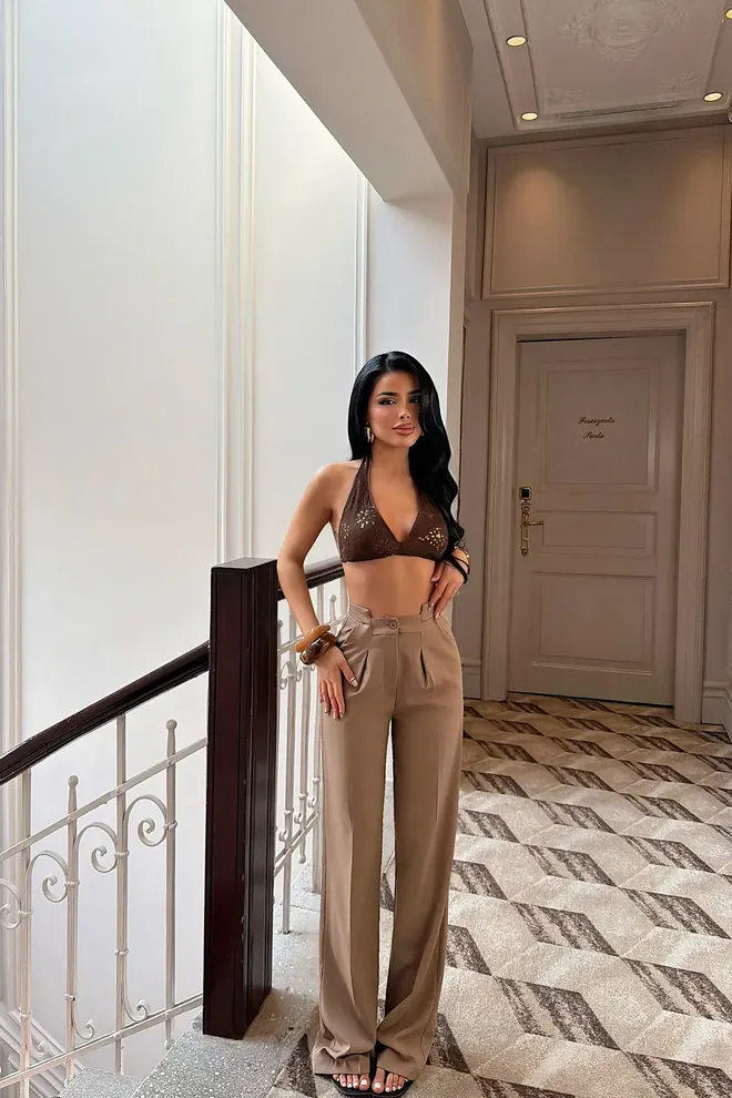 EYYO ATELIER Bruin Elegante Tapered Broek Groothandel Kleding 1