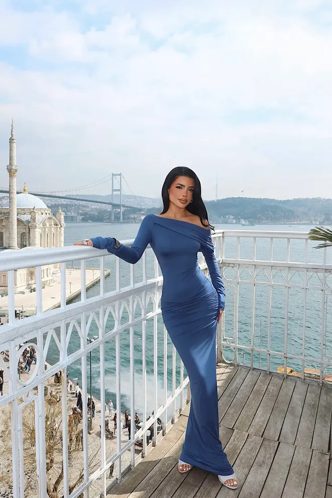 EYYO ATELIER Vestido Azul Glamouroso Com Decote Off Shoulder E Bainha Roupas por atacado Sensual