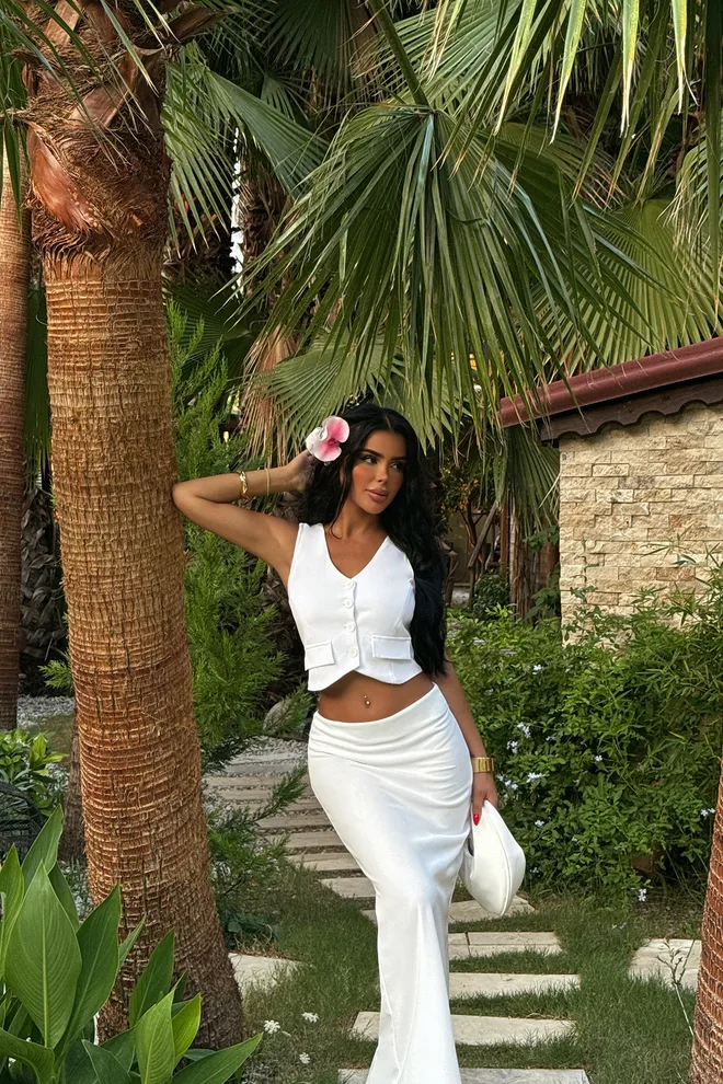 Ilia White Maisie Vest Skirt Suit Wholesale Clothing Birthday