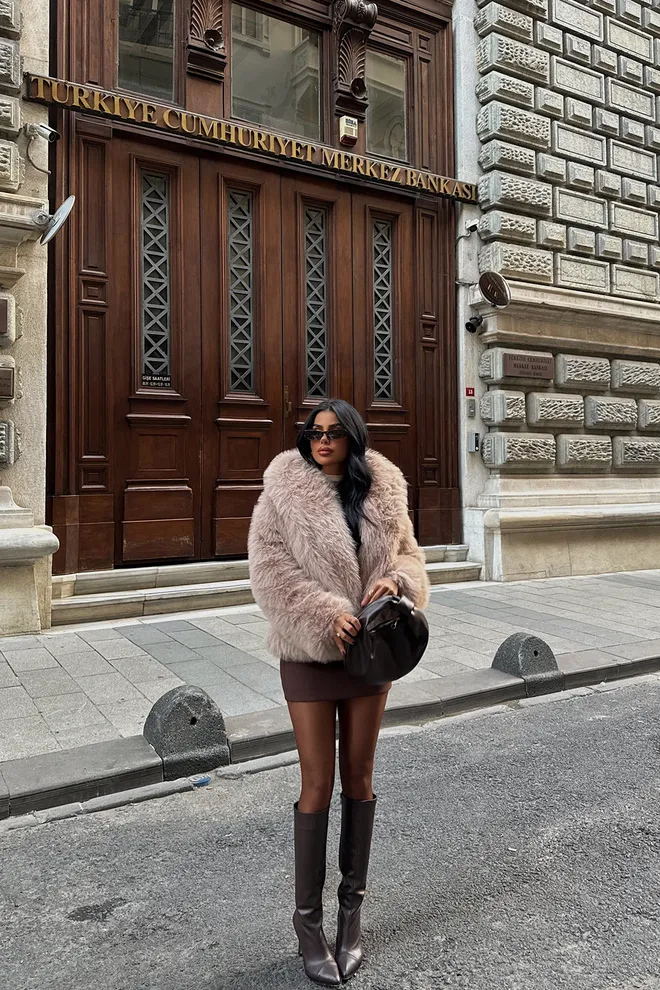 EYYO ATELIER Powder Short Fur Wholesale Clothing Winter