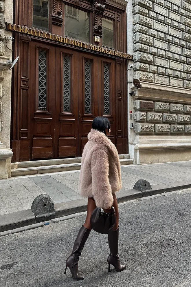 EYYO ATELIER Powder Short Fur Wholesale Clothing 6