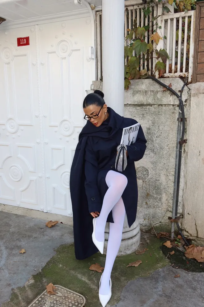 EYYO ATELIER Tamsiai Mėlynas Acler Ruffle Collar Trench Paltas Didmeninė prekyba drabužiais Kokteilinė