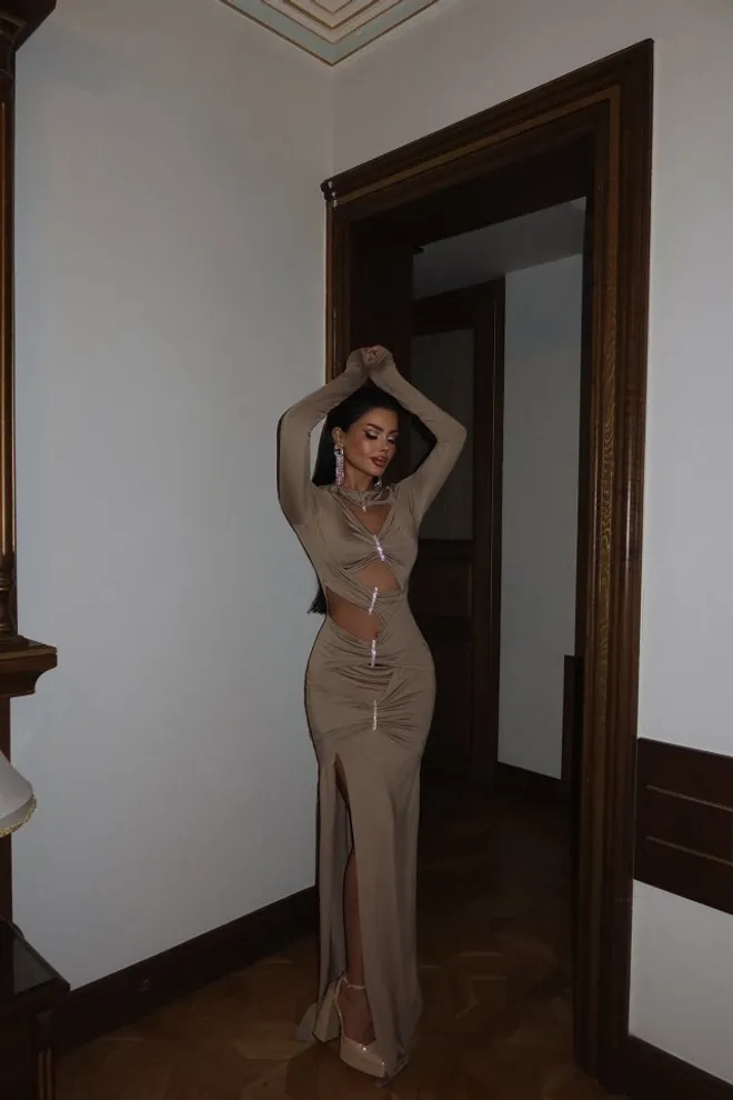 EYYO ATELIER Bej Olesia Taş Detaylı Uzun Elbise Toptan Giyim Bahar