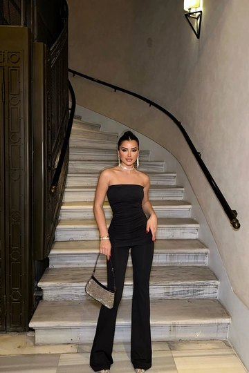 Veleprodajni model oblačil nosi  Črn hlačni kostim
, turška veleprodaja Obleka od EYYO
