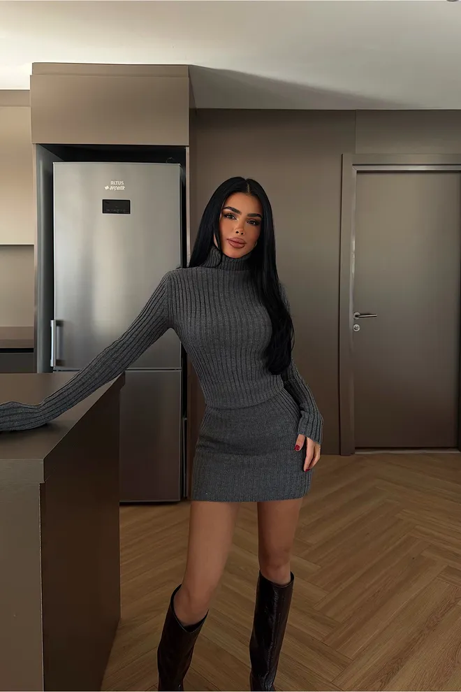 EYYO ATELIER Seksi Siva Bodycon Mini Haljina Sa Turtle Neck Veleprodaja odjeće 1