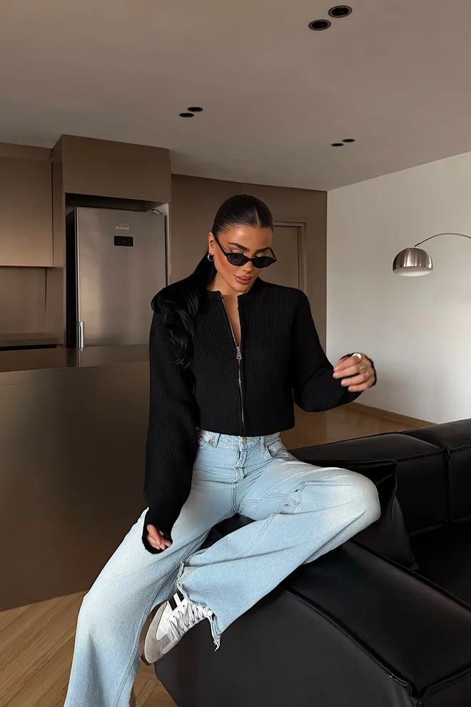 EYYO ATELIER Црни Слим Фит Кардиган Са Патентом Велепродаја одеће Неформалан