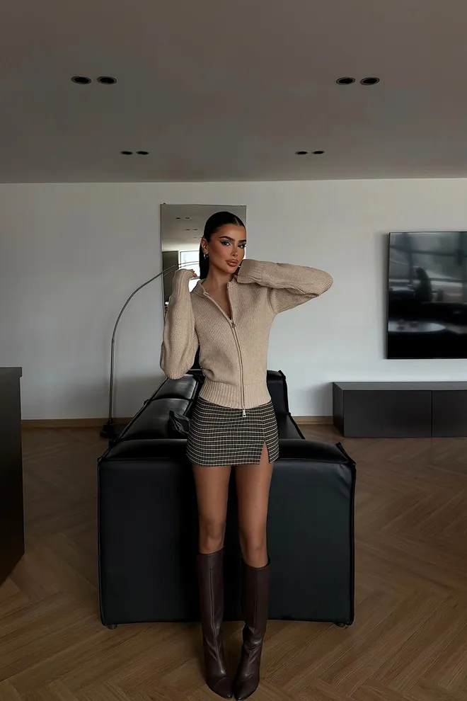 EYYO ATELIER Беж Кардиган Са Патентом Слим Фит И Округлим Вратом Велепродаја одеће Неформалан