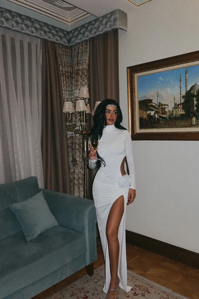 EYYO ATELIER Robe Longue Détail Rose Blanc Vêtements en gros Sexy