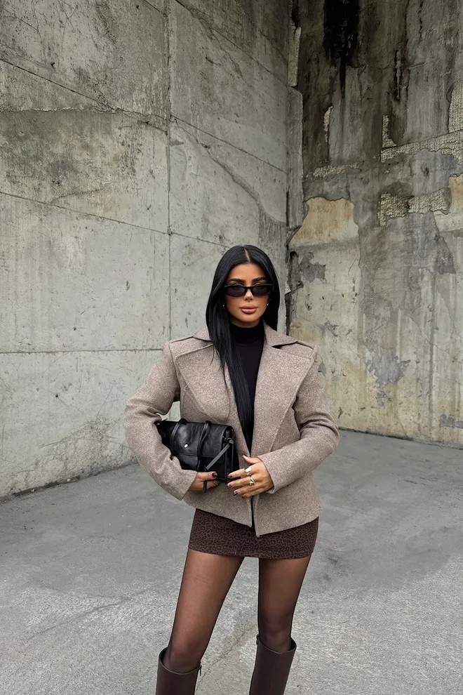 EYYO ATELIER Zweireihige Jacke Mit Kragen – Braun Großhandelskleidung Formal