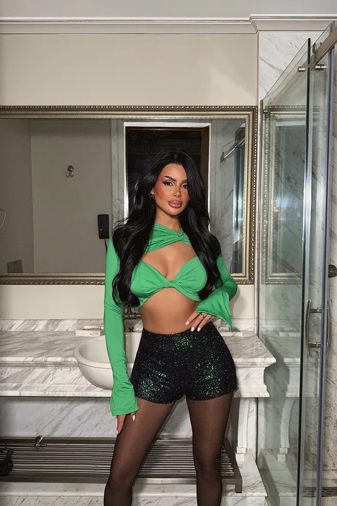 EYYO ATELIER Pantaloncini Verdi Con Dettagli In Paillettes Abbigliamento all'ingrosso Festa