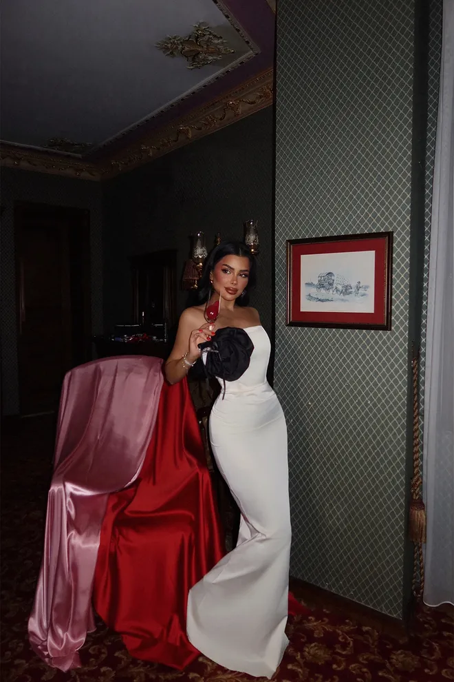 EYYO ATELIER Rochie Fără Bretele Cu Detaliu Trandafir Crem Îmbrăcăminte cu ridicata Primăvară