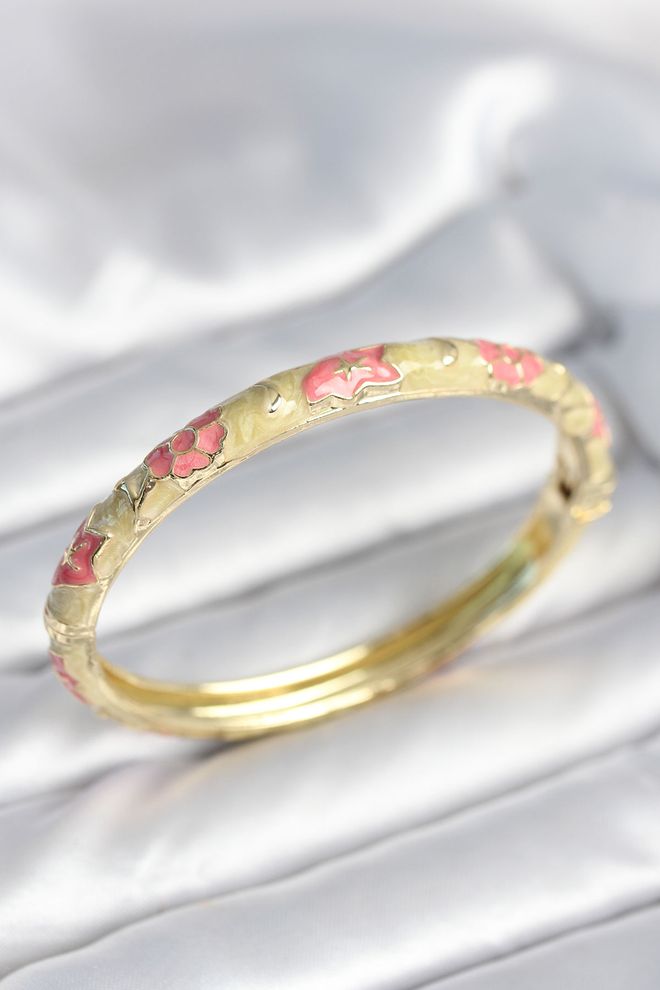 Ebijuteri Green Cream Color Detailed Enamel Clamp Wholesale Clothing 0