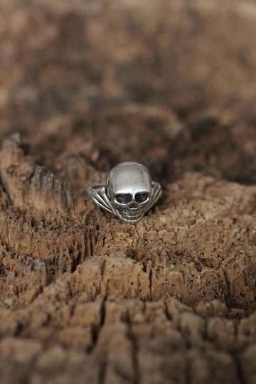 A wholesale clothing model wears  Adjustable Ring - Silver
, Turkish wholesale Ring of Ebijuteri