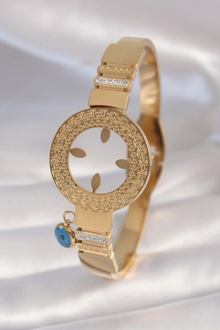 A wholesale clothing model wears ebj17093-316l-steel-gold-color-zircon-stone-detail-quarter-gold-attachable-processing-detail-women's-handcuffs, Turkish wholesale Bracelet of Ebijuteri