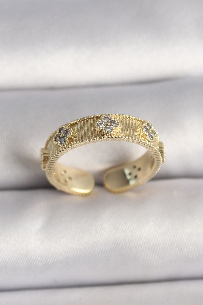 Ebijuteri Pirinç Gold Renk Zirkon Taşlı Yonca İşlemeli Ayarlanabilir Yüzük Toptan Giyim 0