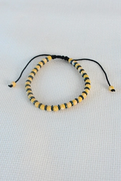 A wholesale clothing model wears 42789 - Bracelet - Yellow And Navy Blue, Turkish wholesale Bracelet of Ebijuteri
