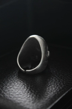 A wholesale clothing model wears 20451 - Adjustable Ring - Silver, Turkish wholesale Ring of Ebijuteri