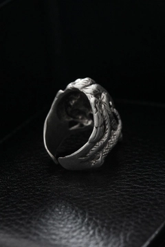 A wholesale clothing model wears 20842 - Adjustable Ring - Silver, Turkish wholesale Ring of Ebijuteri