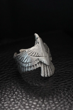 A wholesale clothing model wears 21097 - Adjustable Ring - Silver, Turkish wholesale Ring of Ebijuteri