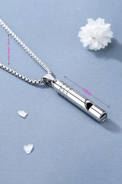 A wholesale clothing model wears EBJ10381 - Steel Unisex Emergency Whistle High Decibel Necklace - Silver, Turkish wholesale Necklace of Ebijuteri