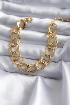 A wholesale clothing model wears ebj15449-316l-steel-gold-color-milky-way-model-women's-bracelet, Turkish wholesale Bracelet of Ebijuteri