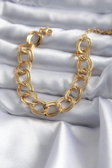 A wholesale clothing model wears  316L Steel Gold Color Milky Way Model Women's Bracelet
, Turkish wholesale Bracelet of Ebijuteri