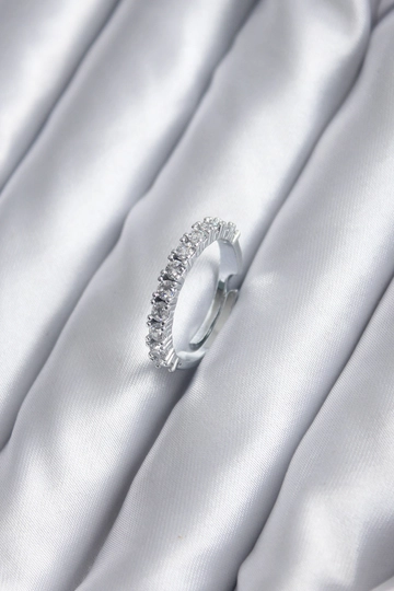 A wholesale clothing model wears  Silver Color Thin Waterway Model Zircon Stone Women's Ring
, Turkish wholesale Ring of Ebijuteri