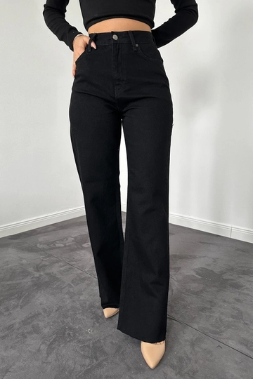 A wholesale clothing model wears  High Waist And Wide Leg Jeans - Black
, Turkish wholesale Jeans of Elisa