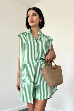 A wholesale clothing model wears els12004-sleeveless-shirt-and-shorts-set-green, Turkish wholesale Suit of Elisa