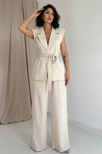 A wholesale clothing model wears  Striped Vest And Trousers Set - Beige
, Turkish wholesale Suit of Elisa