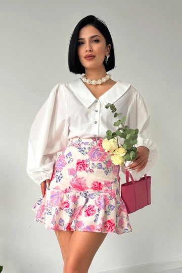 A wholesale clothing model wears  Floral Skirt - Pink
, Turkish wholesale Skirt of Elisa