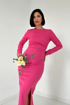 A wholesale clothing model wears ELS10136 - Low Back Dress - Fuchsia, Turkish wholesale Dress of Elisa