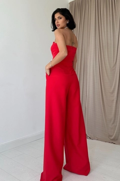 A wholesale clothing model wears els12165-strapless-jumpsuit-with-slit-detail-red, Turkish wholesale Jumpsuit of Elisa