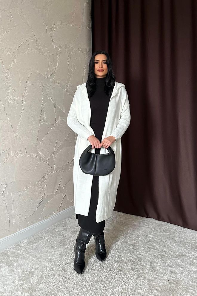 Elisa Cardigan con scritta sul retro Bianco Abbigliamento all'ingrosso Casuale