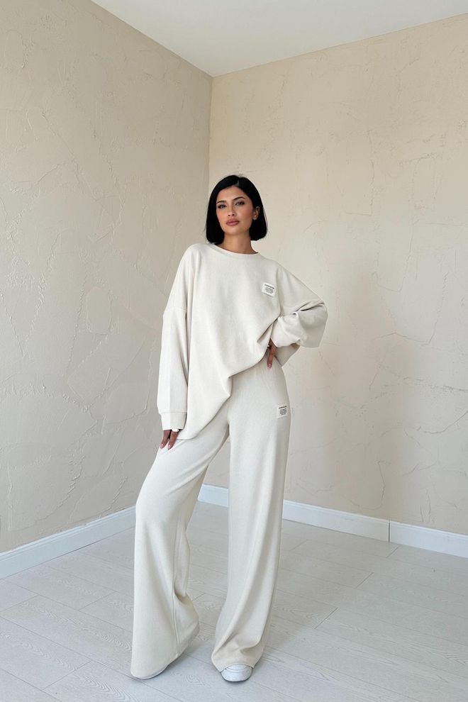 Elisa Completo camicetta e pantaloni comfort a coste Beige Abbigliamento all'ingrosso Modesto