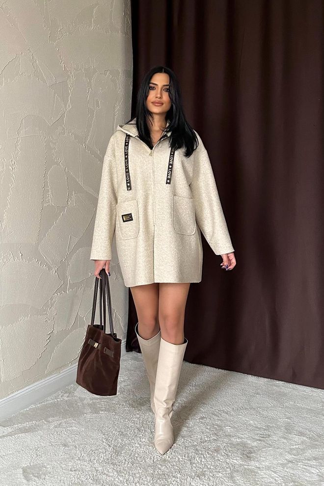 L&C السترة البيج ذات الغطاء للرُّبْع والخريف ملابس بالجملة شتاء